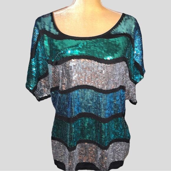 Deb brand gorgeous sequined top! New! - Picture 3 of 8